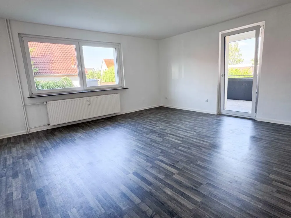Modern wohnen, Energie sparen: Renovierte 3-Zimmer-Wohnung mit zukunftsorientierter Gebäudetechnik