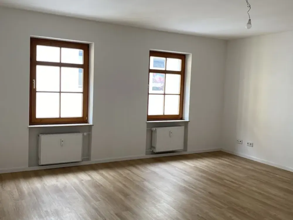 2,5 Zimmerwohnung mit Einbauküche und Wannenbad
