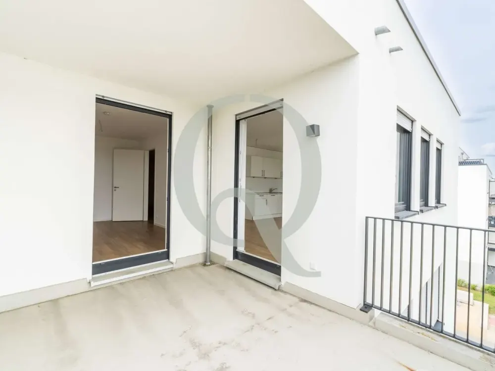 Großzügiger Balkon & moderne Ausstattung, Neubau in Schönefeld
