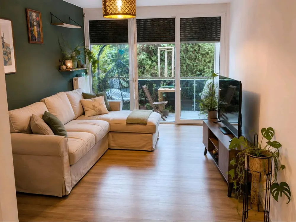 Dreizimmerwohnung mit Terrasse und kleinem Garten