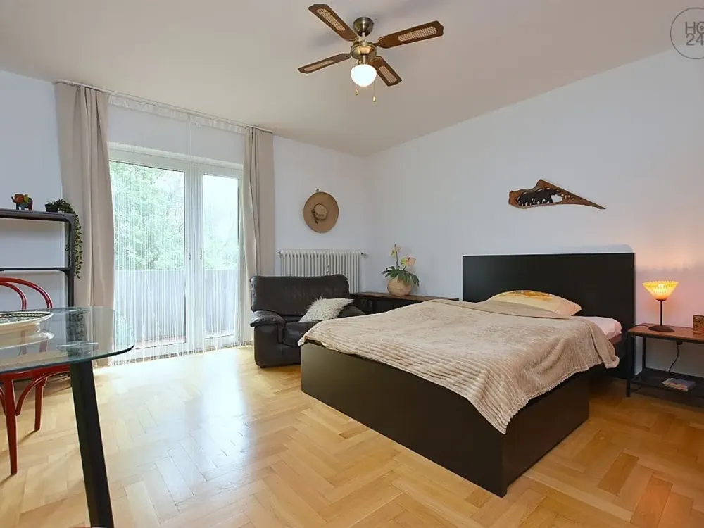 Bright, nicely furnished 1-room apartment with balcony in Böblingen