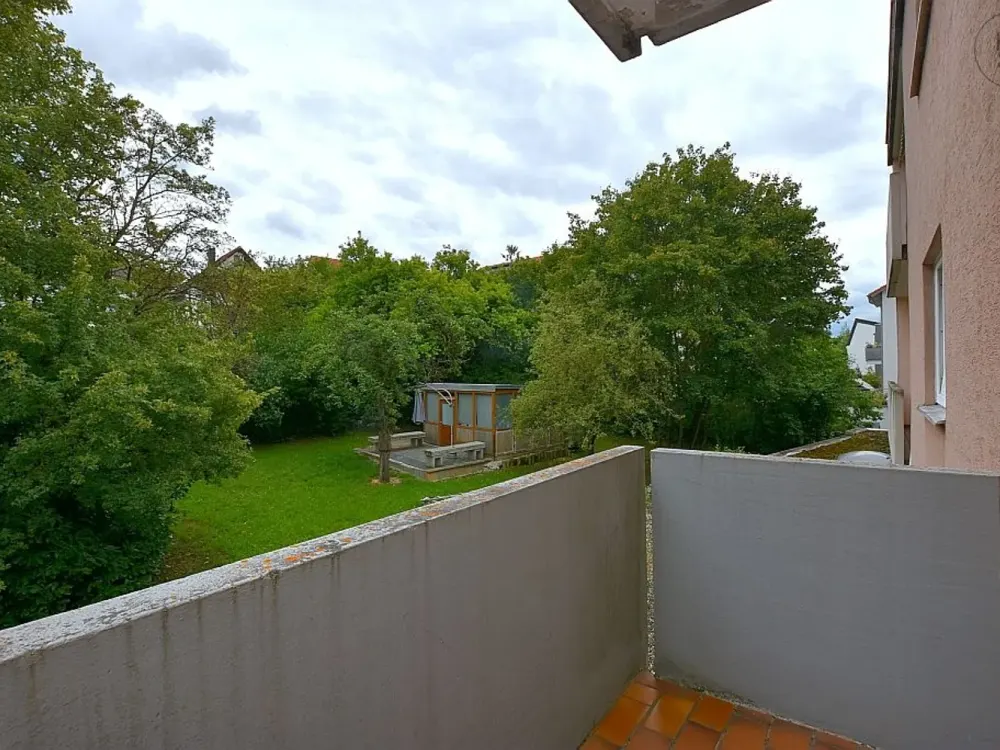 Bright, nicely furnished 1-room apartment with balcony in Böblingen