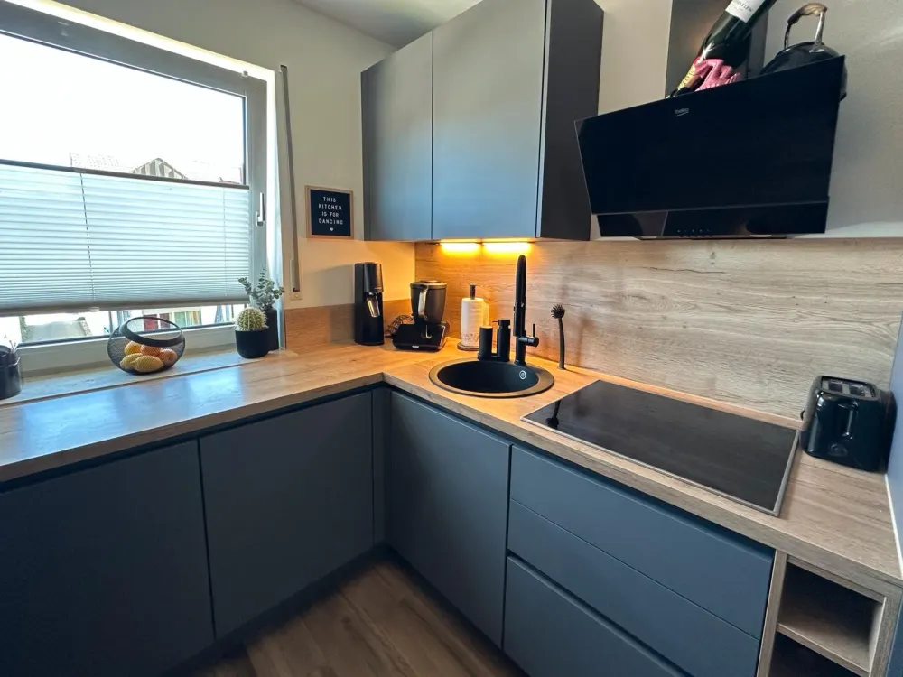 Wunderschöne Wohnung, 82qm m. Balkon, Tiefgarage, Küchenübernahme