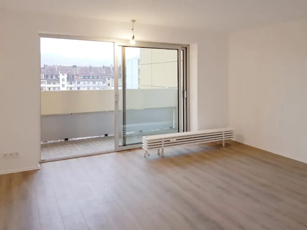 Helle 2-Zimmer-Wohnung mit großen Südbalkon in der Halbergstraße, Saarbrücken