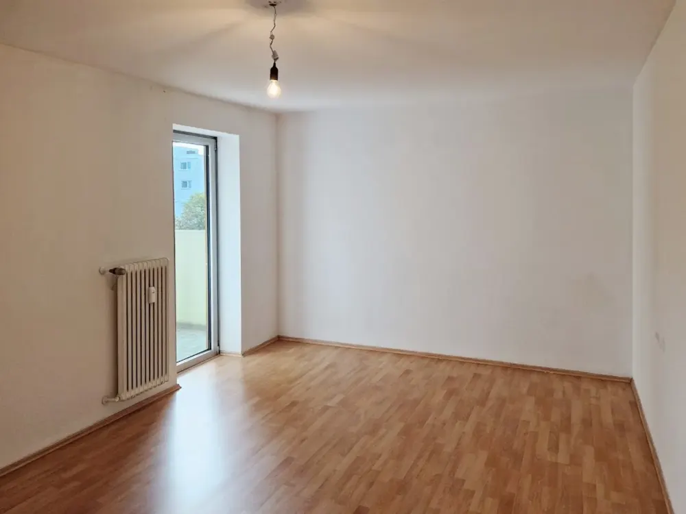 Helle 2-Zimmer-Wohnung mit großen Südbalkon in der Halbergstraße, Saarbrücken
