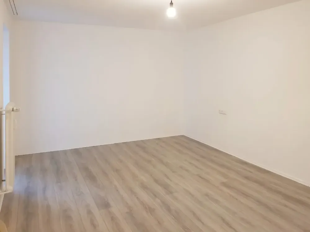 Helle 2-Zimmer-Wohnung mit großen Südbalkon in der Halbergstraße, Saarbrücken