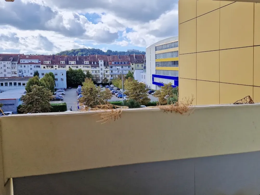 Helle 2-Zimmer-Wohnung mit großen Südbalkon in der Halbergstraße, Saarbrücken