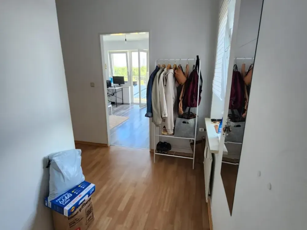 2-Zimmer-Wohnung mit EBK & Balkon in München-Moosach, ab 01.10