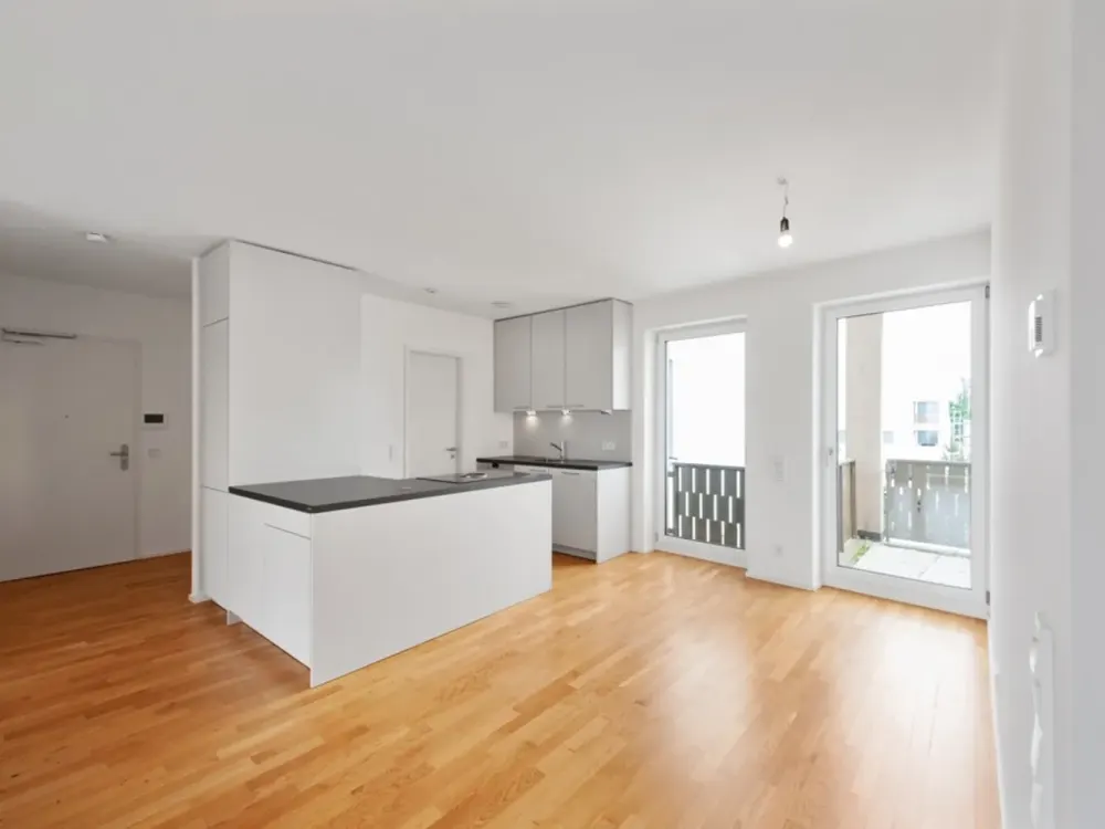 ++ Wohnen und Leben am Henninger Turm! 3-Zimmer-Wohnung mit Loggia und Balkon ++