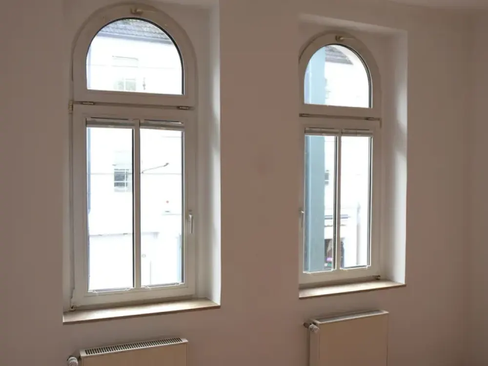 SCHÖNE SANIERTE ALTBAUWOHNUNG MIT EINBAUKÜCHE IM HERZEN VON DÜSSELDORF ELLER