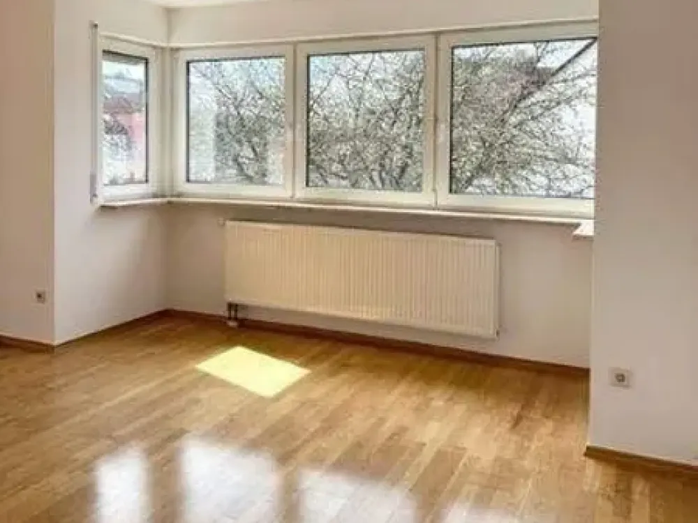 Helle 3 Zimmerwohnung in Herzen von Winkelhaid