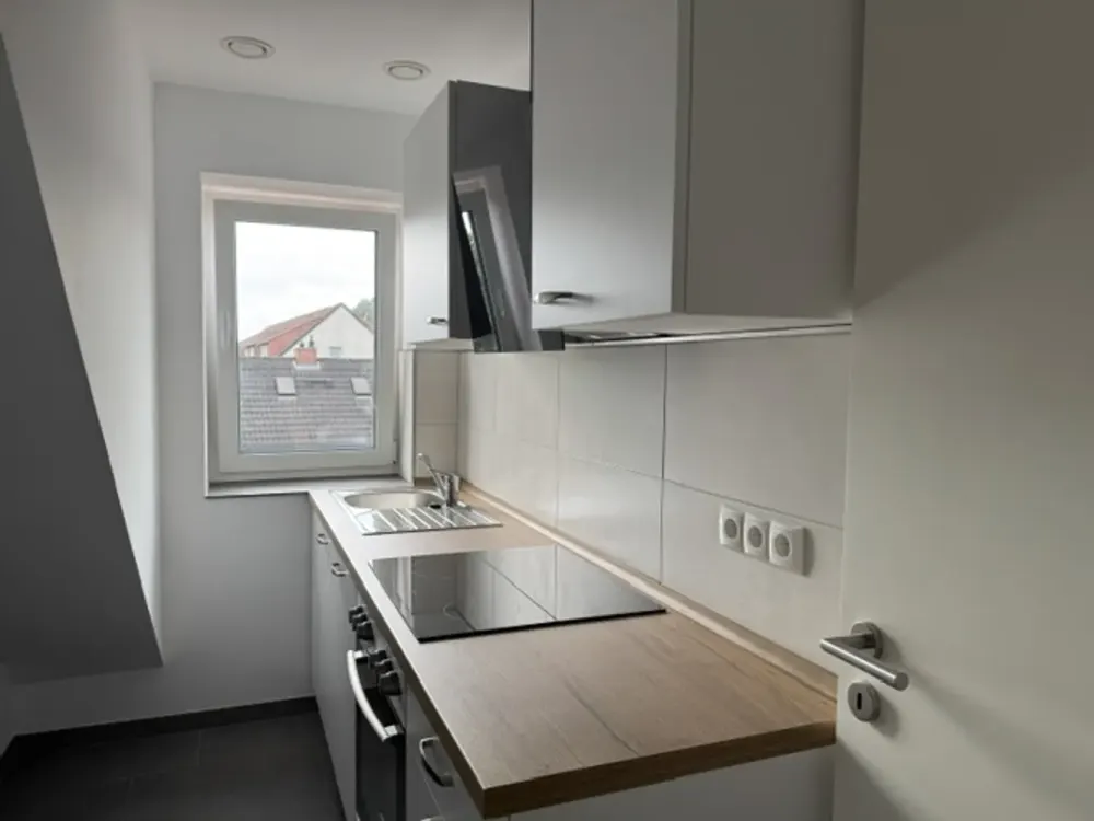 New Build Modern 3-Room Attic Apartment in KfW 40 High-Quality Shared Flat for 2 People