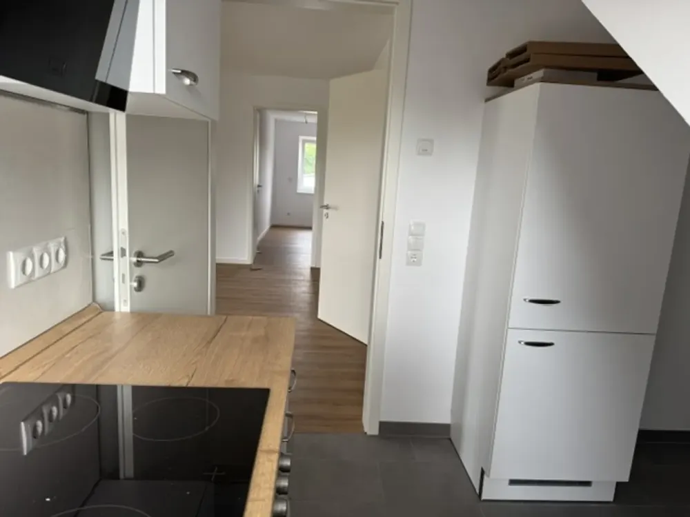 New Build Modern 3-Room Attic Apartment in KfW 40 High-Quality Shared Flat for 2 People