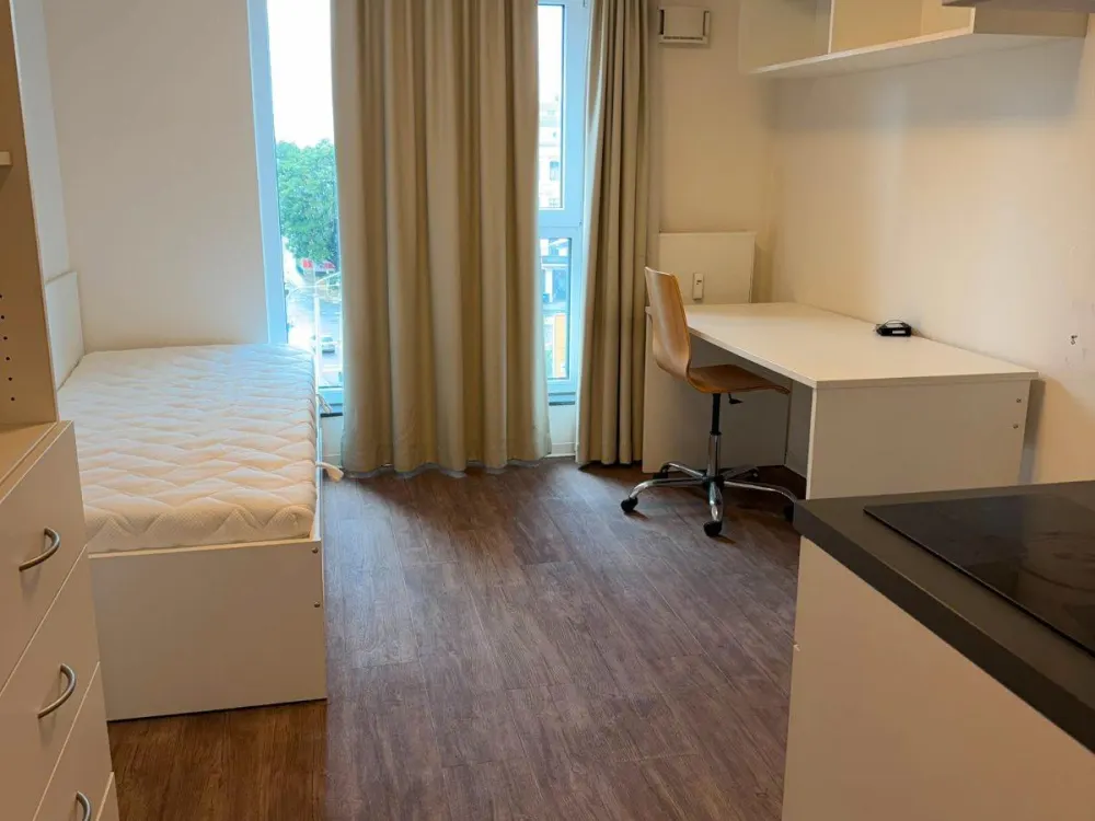 1 - Zimmer Wohnung/ 1 Room Flat