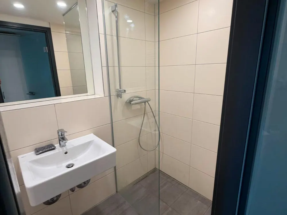 1 - Zimmer Wohnung/ 1 Room Flat