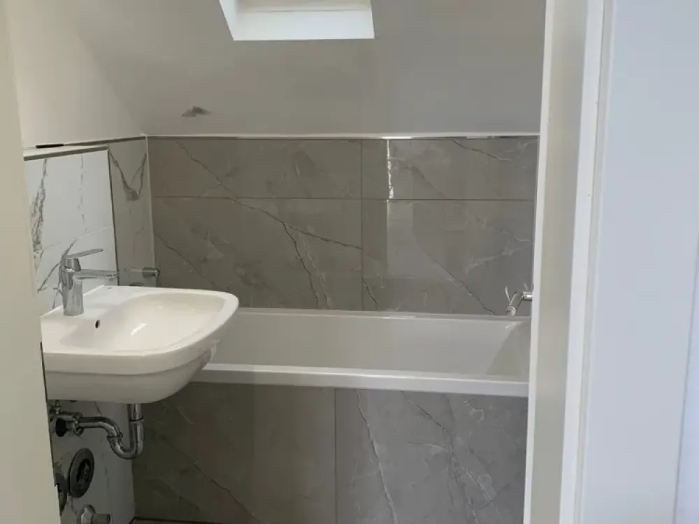 Sanierte helle Wohnung in der nähe vom Rhein