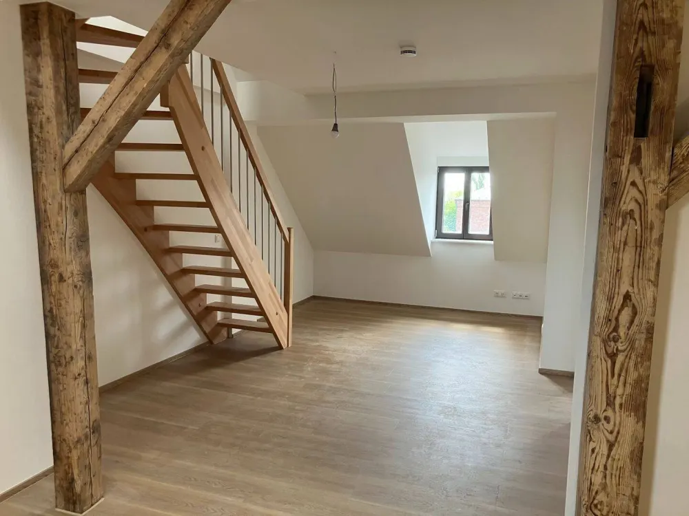 4,5-Zimmer-Neubau-Maisonette im Dachgeschoss eines Baudenkmals