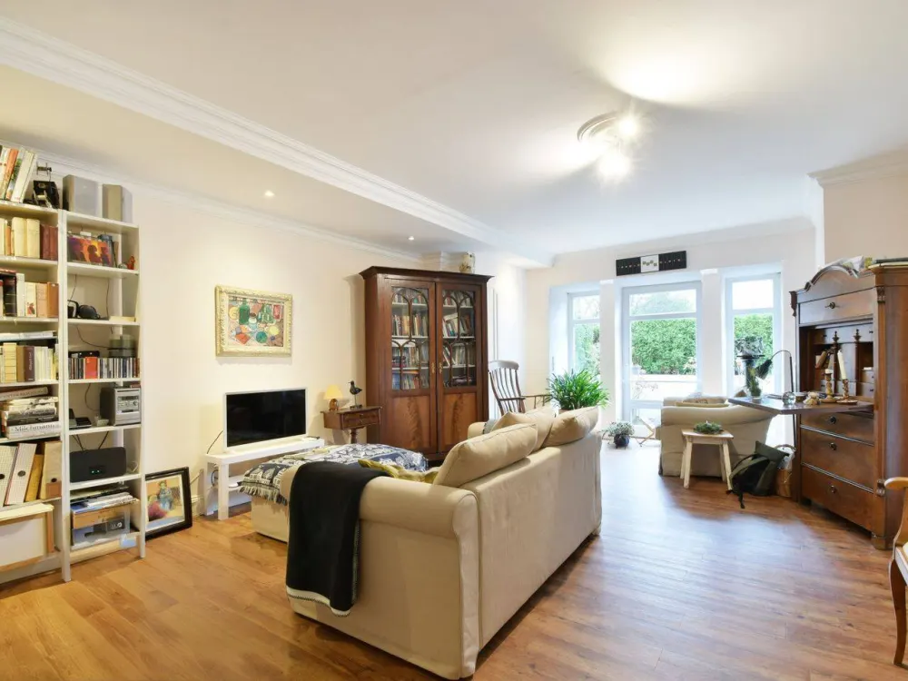 Seniorengerechtes Wohnen: "2-Zimmer-Souterrainwohnung mit Terrasse"