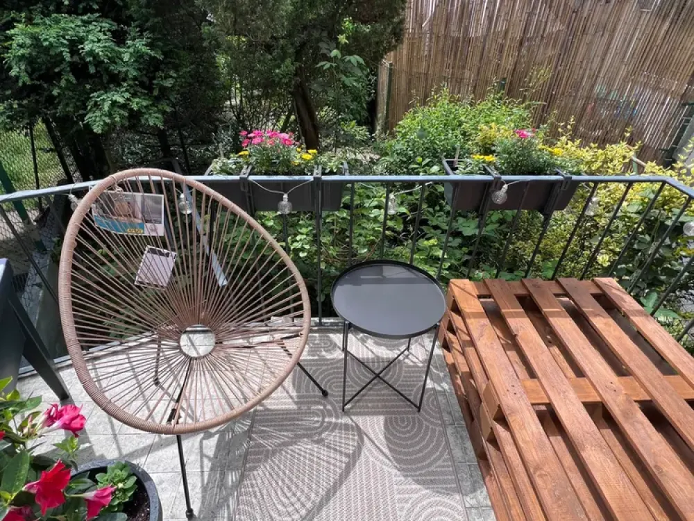 2 Rooms and Balcony Quiet + Near Train Station in Köln-Mülheim