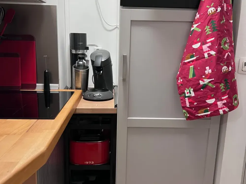 2 Rooms and Balcony Quiet + Near Train Station in Köln-Mülheim