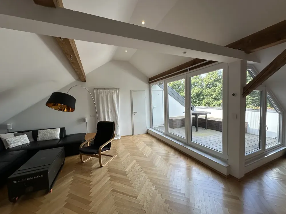 Tasteful 4-Room Maisonette Apartment with High-Quality Interior, Balcony and Fitted Kitchen