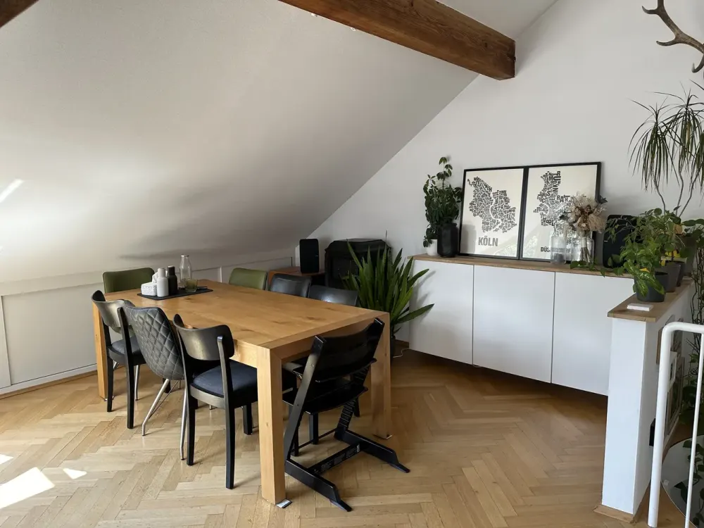 Tasteful 4-Room Maisonette Apartment with High-Quality Interior, Balcony and Fitted Kitchen