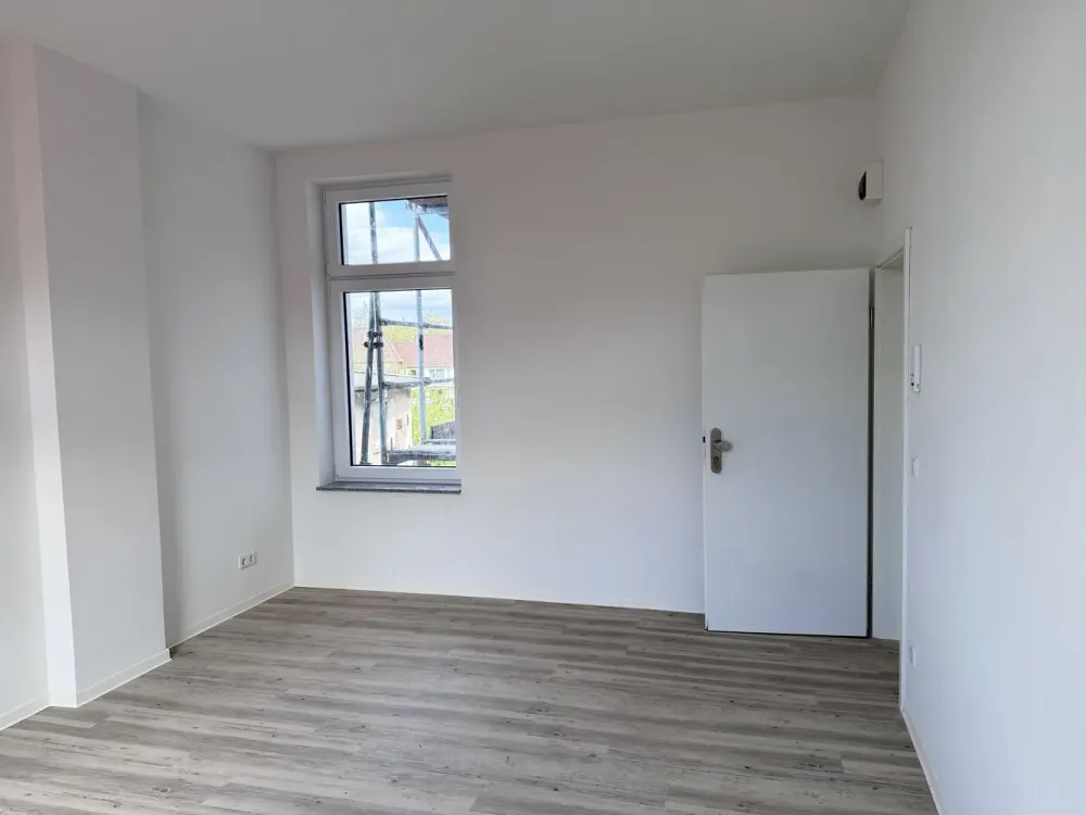 Studenten aufgepasst! 4er-WG mit Einbauküche und hellen Zimmern! Ab 01.10.2026 !!