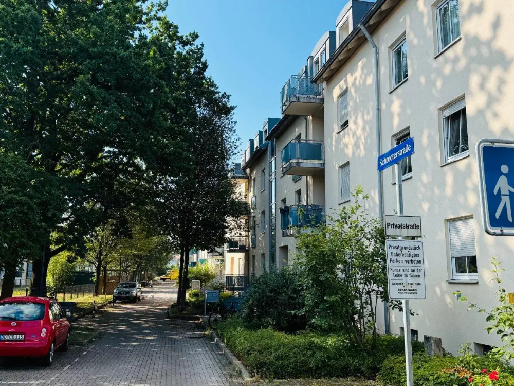 Erstbezug nach Komplettsanierung, mit Balkon & neuer Küche