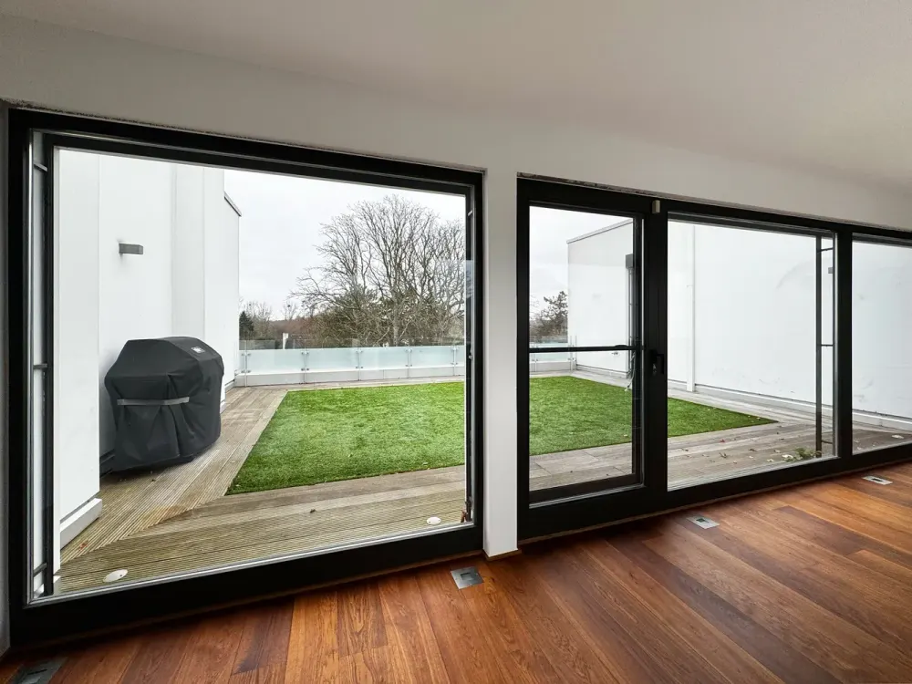 Historie & Prestige - Exklusives 3 Zimmer Penthouse am Schlosspark - Teilmöbliert