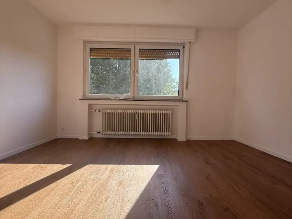 Erstbezug nach Sanierung, helle 3-Zimmer-Wohnung in ruhiger Lage