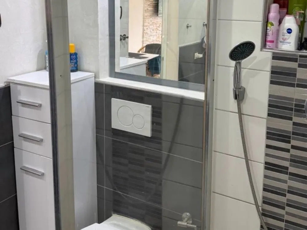 Nachmieter für vollmöblierte 1Zimmerwohnung am Hansaring gesucht