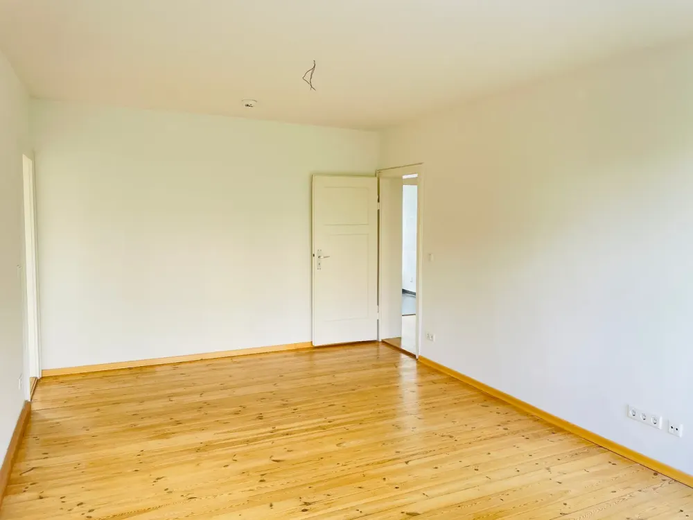 Beautiful 3-Room Apartment with Balcony