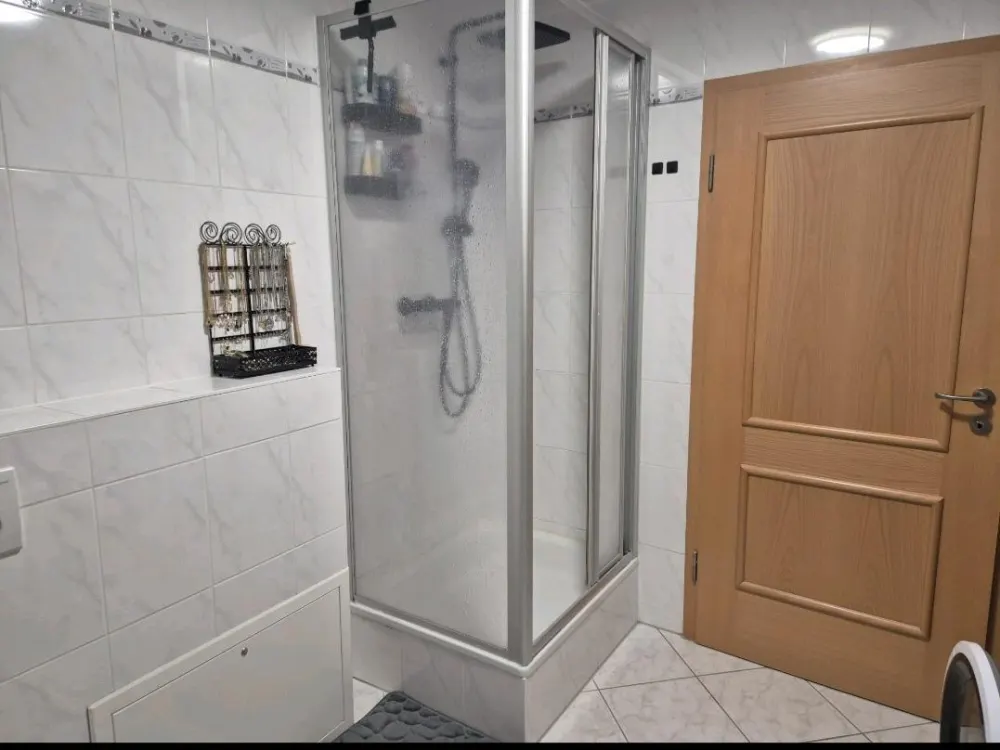Helle 2-Zimmer Souterrainwohnung