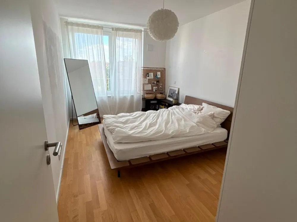 Modern, furnished 2-room apartment with balcony