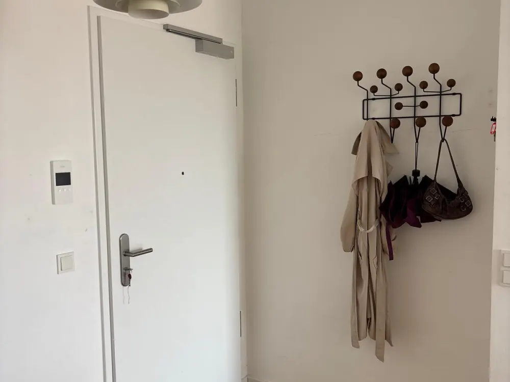 Modern, furnished 2-room apartment with balcony
