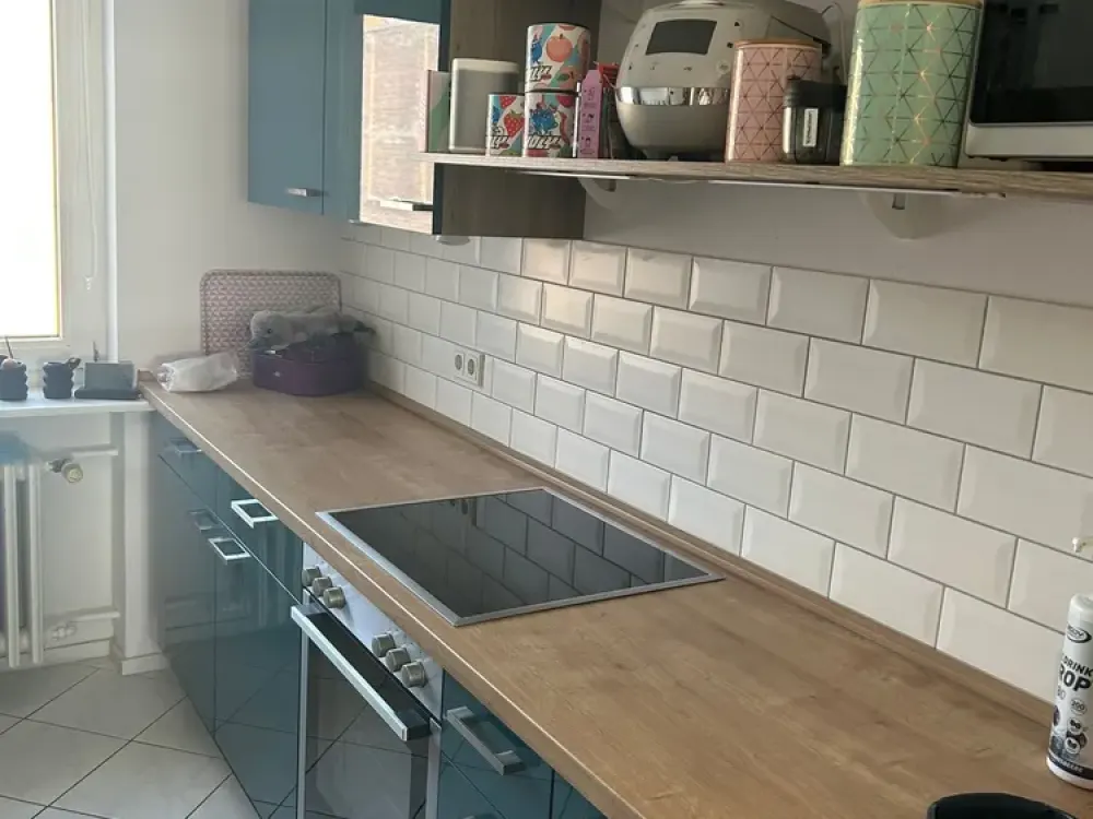Very nice 4-room apartment with wrap-around balcony in the heart of the Nauwieser Viertel in Saarbrücken