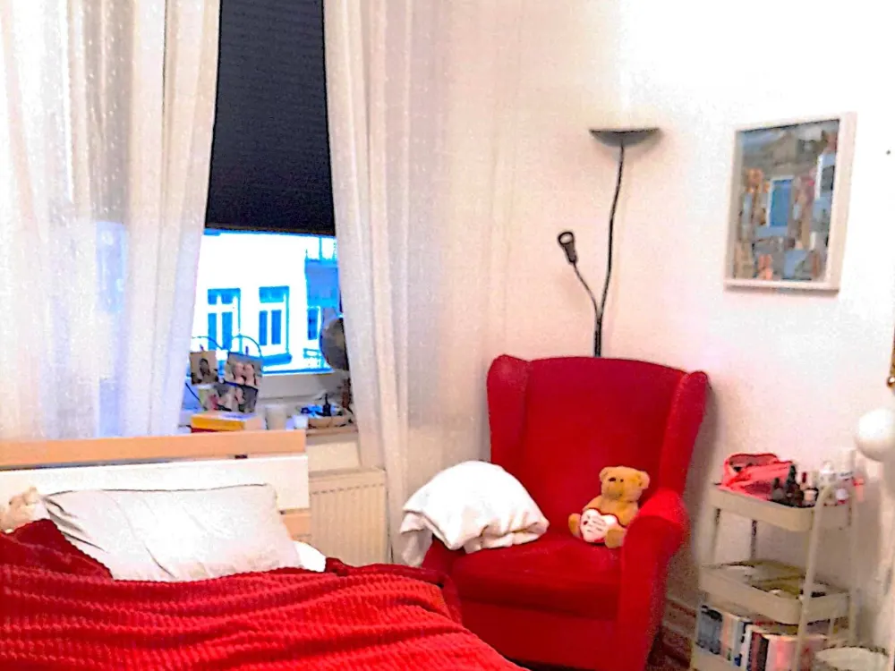 Für Frauen - Zimmer, Altbauwohnung, Zweck-WG, beste Verkehrsanbindung