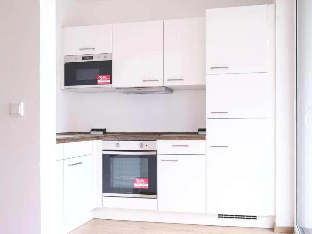 Modern wohnen in Volkmarsdorf: Attraktive 2-Zi.-Wohnung mit Balkon, Fußbodenheizung & EBK