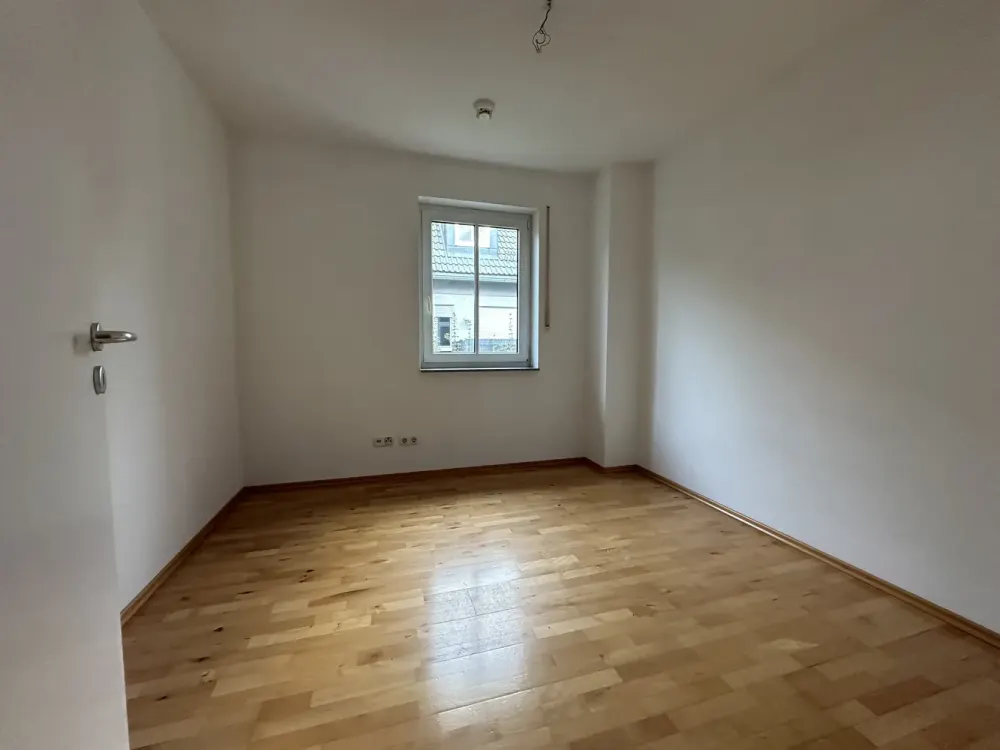 +++ Tolle 4 Zimmerwohnung mit neuer EBK +++