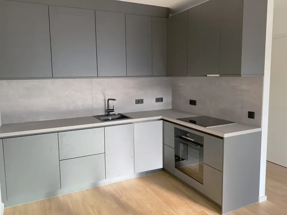 Ehrenfeld: Neuwertige 2-Zi.-Whg mit Designerküche, Balkon und Tiefgarage in cooler Lage