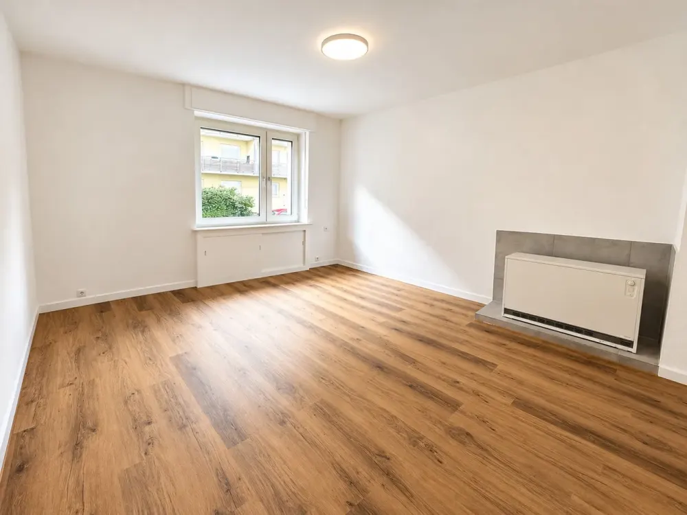 Erstbezug nach Sanierung! Stilvolle 2-Zimmer-Wohnung mit Wintergarten in TOP-Lage