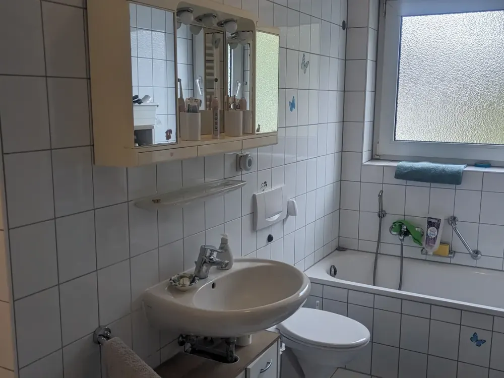 Wohnen mit Charakter: Vier-Zimmer-Wohnung in der Südstadt