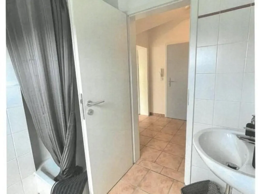 Schicke möblierte 1-Zimmer-Wohnung in Sauerlach, zentral gelegen und ab dem 1 Okt 2026 bezugsbereit