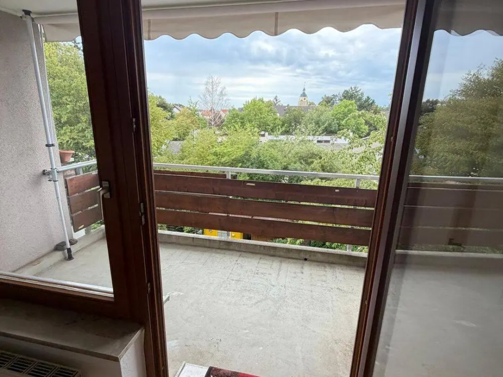 Sonnige 2,5 Zimmer Wohnung mit herrlichem Blick