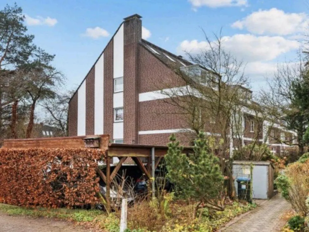 WG-Zimmer in frisch renovierter Maisonette-Wohnung in Rahlstedt