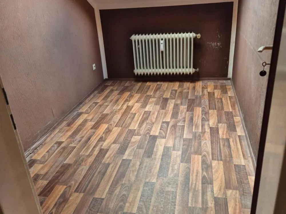 Bright 3-Room Attic Apartment with Balcony in Kirchborchen
