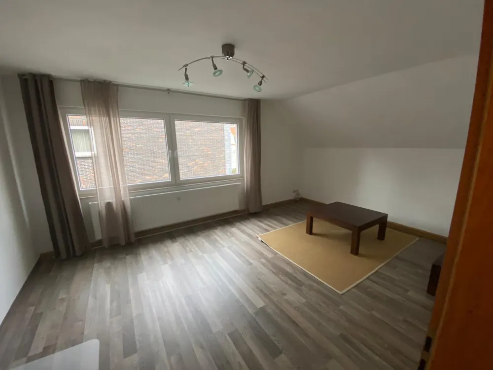 Nachmieter gesucht - 2 Zimmer, DG Wohnung in Solingen-Ohligs