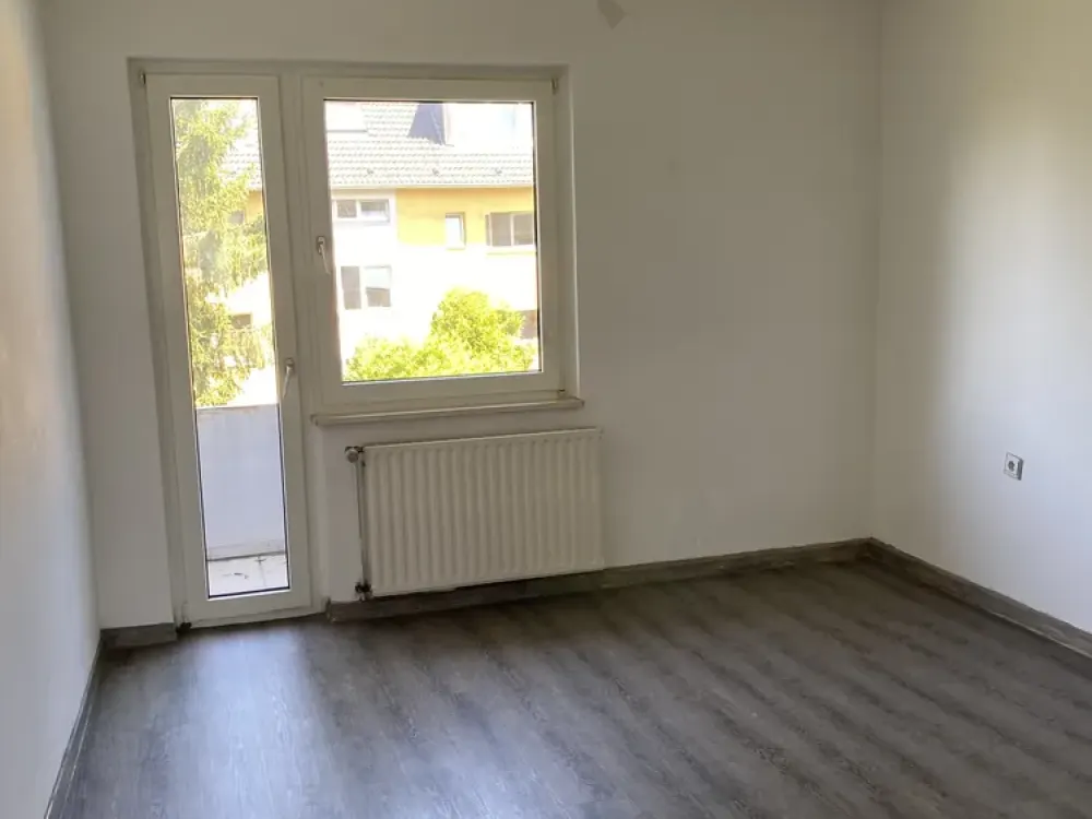 Wohnung mit Balkon und großem Potenzial in Top-Lage, Ihre Chance auf ein neues Zuhause!
