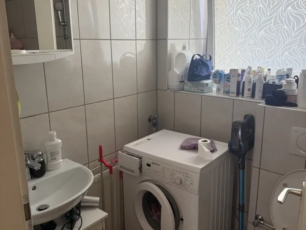 Exklusive, gepflegte 2-Zimmer-EG-Wohnung mit EBK in Eberdingen