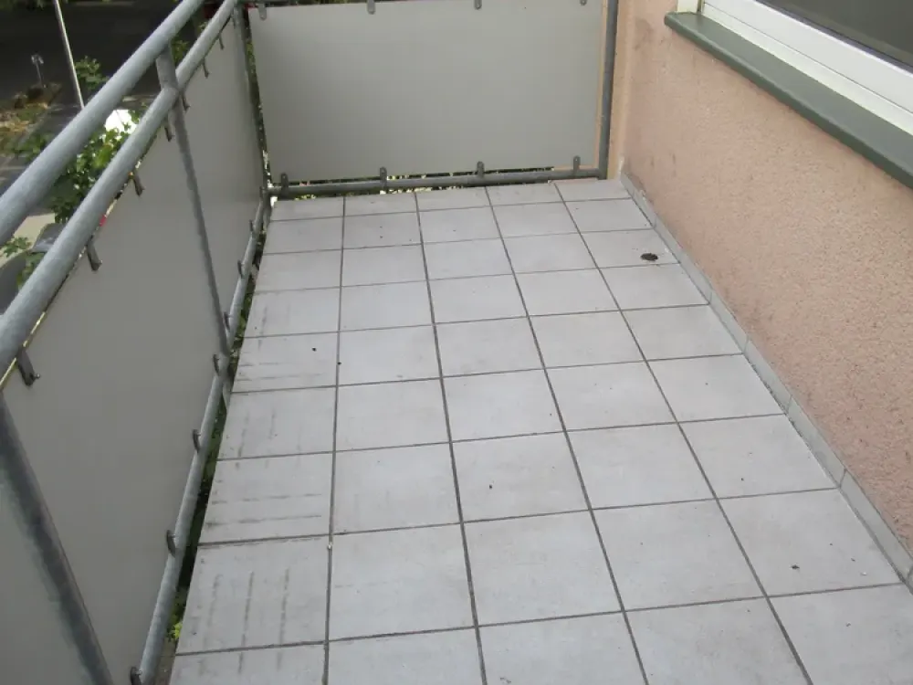 F-Bornheim, helle, ruhige, modernisierte 5-ZW. mit 2 Balkonen und 2 Tgl.-Bädern, Tel. 06074 6608580